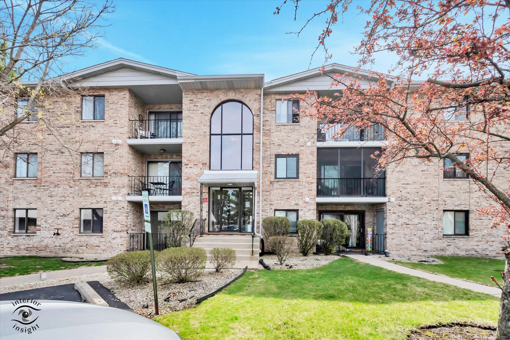 13240 W Circle Drive Parkway #307, Crestwood, IL