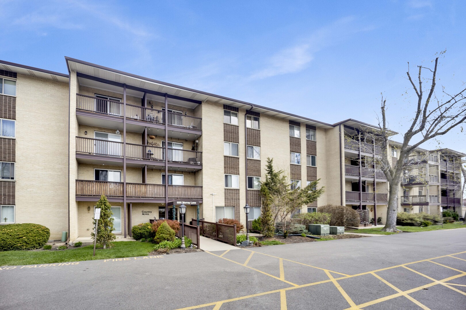 650 Murray Lane #203, Des Plaines, IL