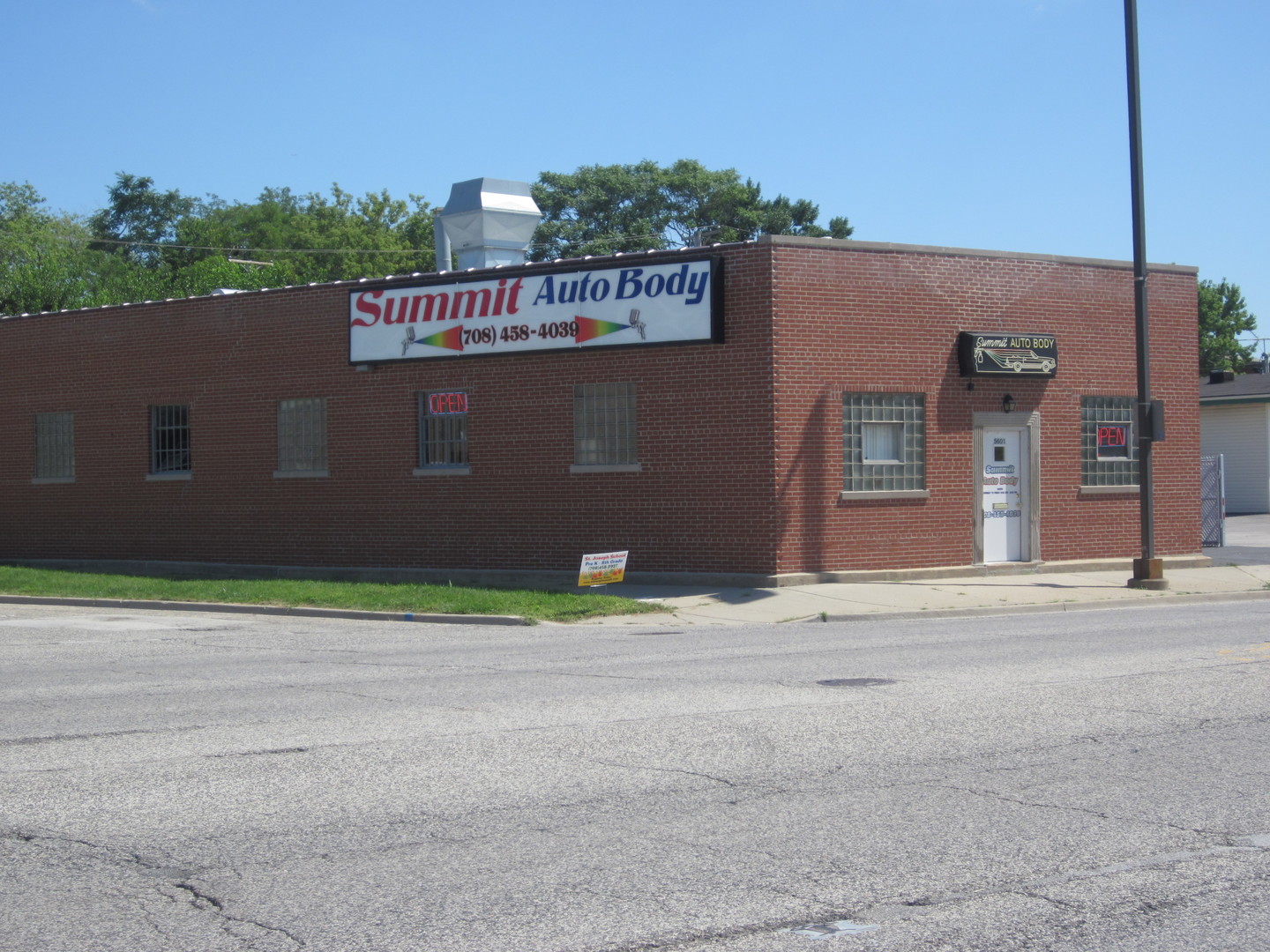 5601 S Archer Road, Summit, IL