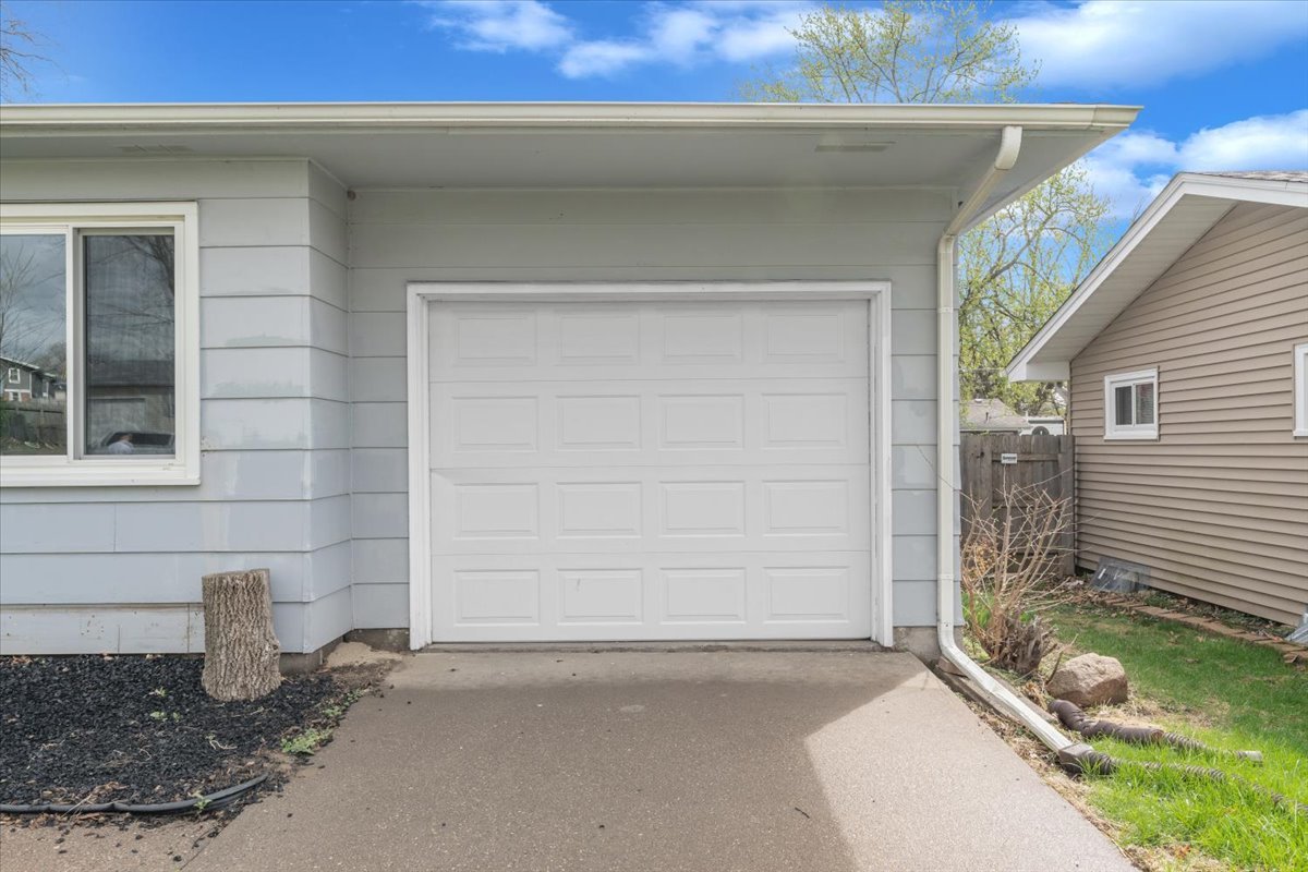 2707 Cypress Drive, Bettendorf, IA