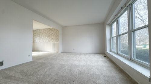 28 Montgomery Lane, Vernon Hills, IL