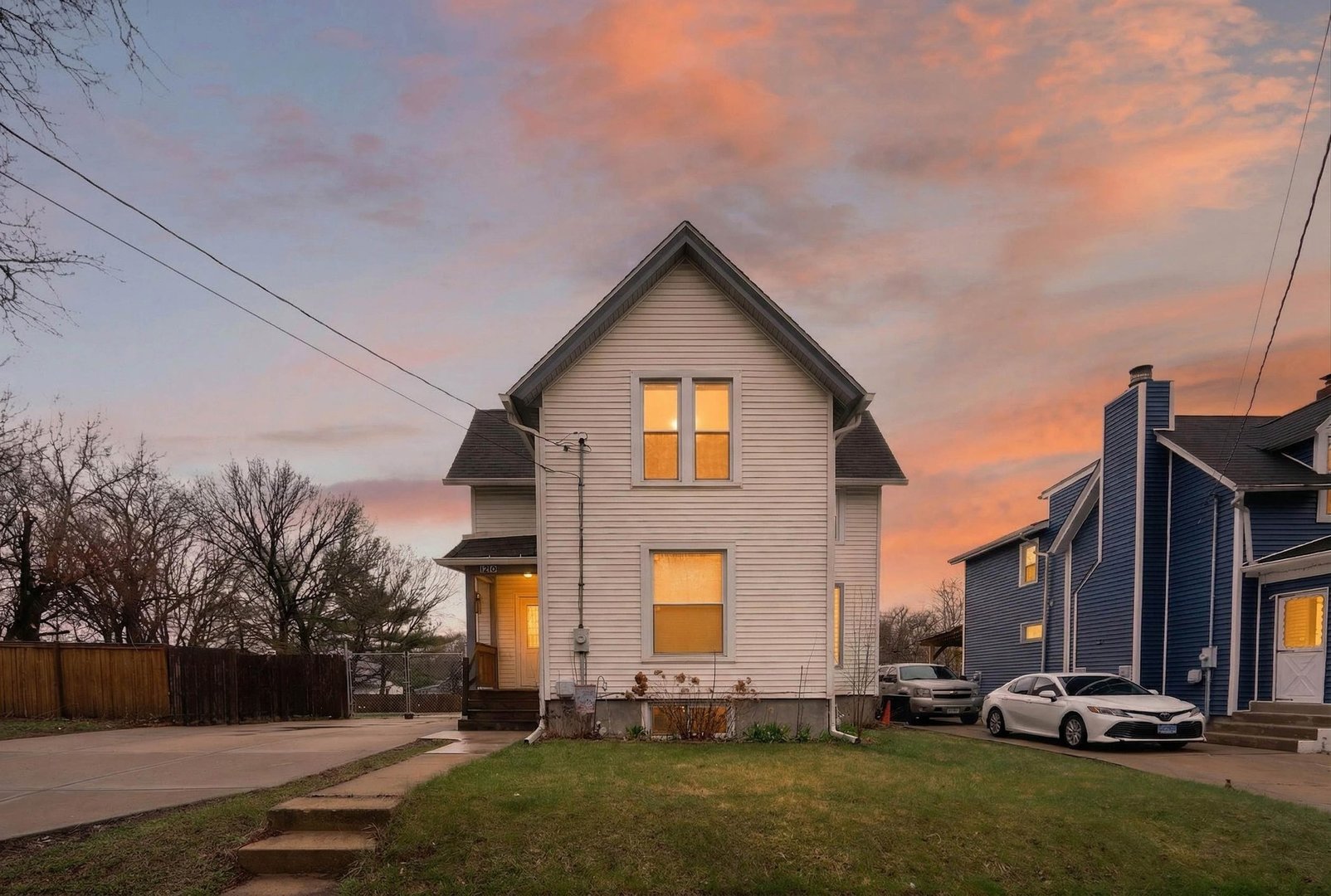 1210 Fairview Avenue, Rockford, IL