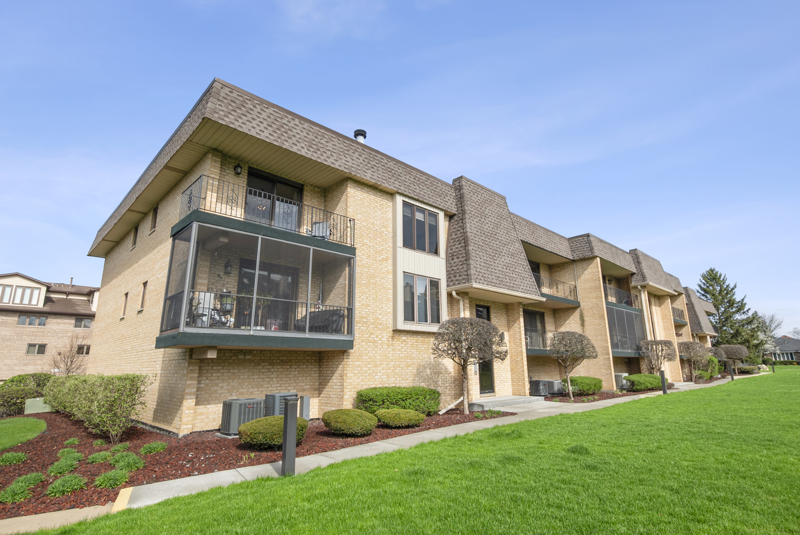 15705 Old Orchard Court #2S, Orland Park, IL