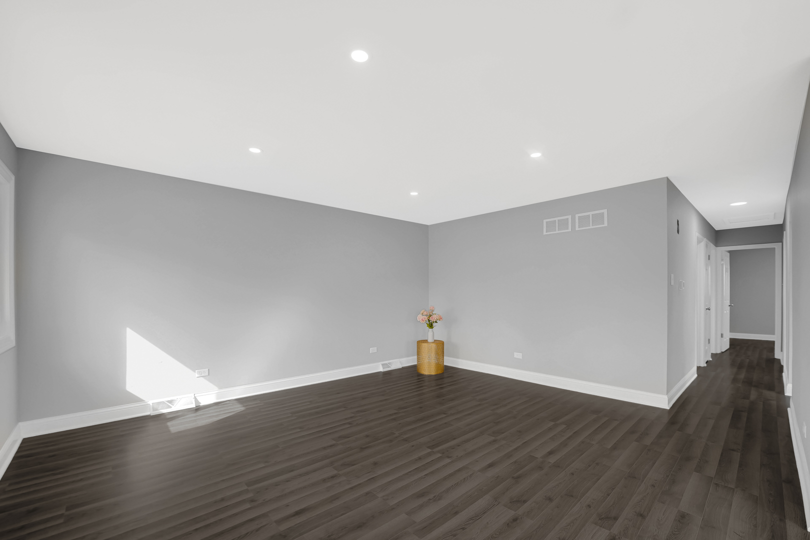 527 N Virginia Avenue, Glenwood, IL