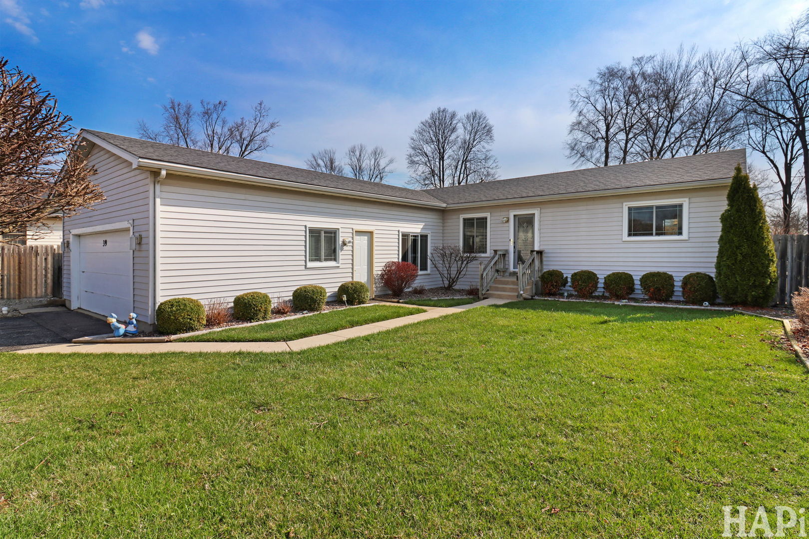 39 Lippincott Road, Fox Lake, IL