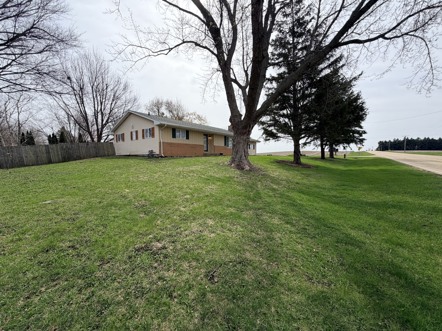 734 1st Street, West Brooklyn, IL