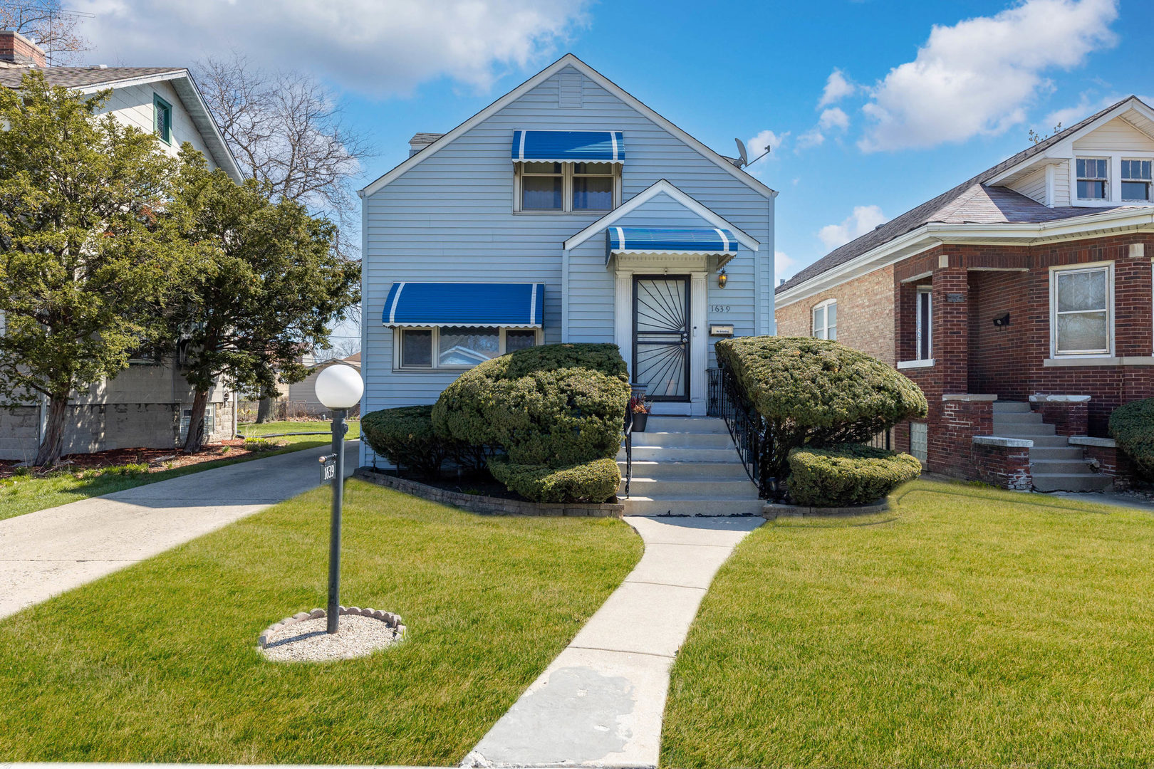 1639 S 14th Avenue, Maywood, IL