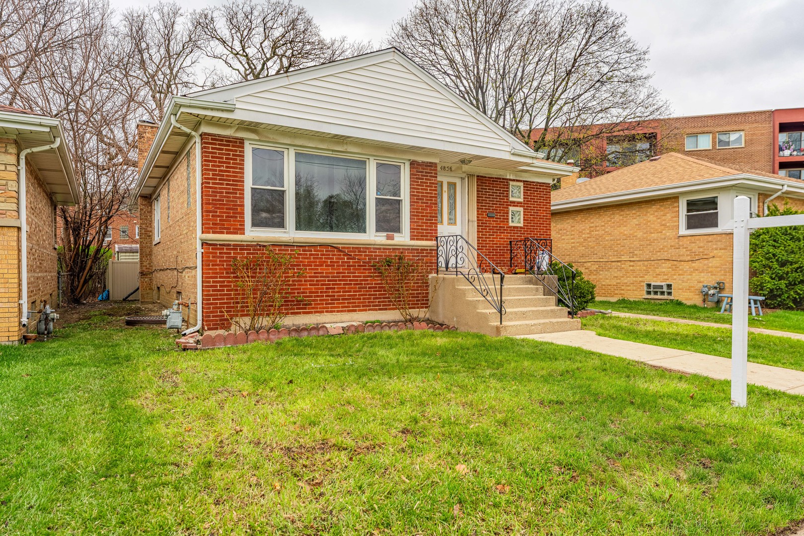 4856 Howard Street, Skokie, IL
