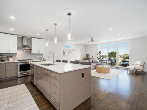 2707 W BELMONT Avenue #4W, Chicago, IL