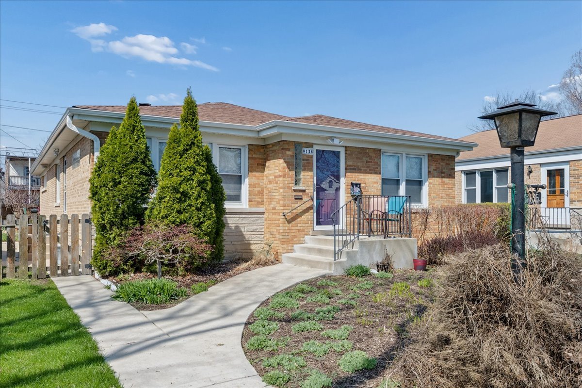 8136 Kenton Avenue, Skokie, IL