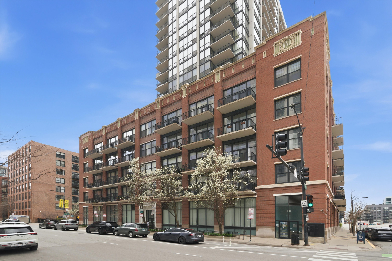 210 S Desplaines Street #1210, Chicago, IL