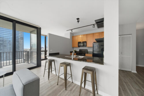 210 S Desplaines Street #1210, Chicago, IL