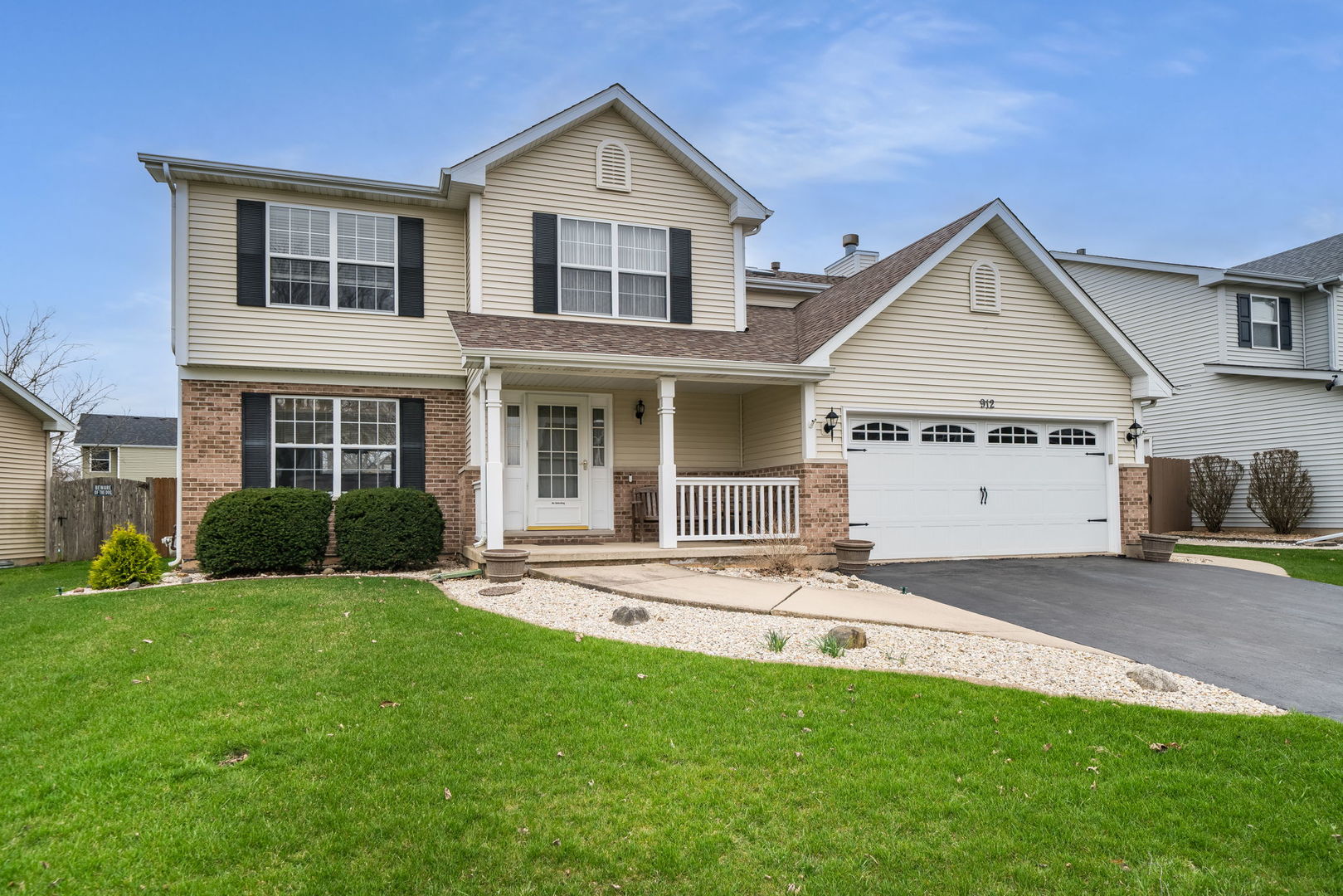 912 N Oak Creek Drive, Genoa, IL