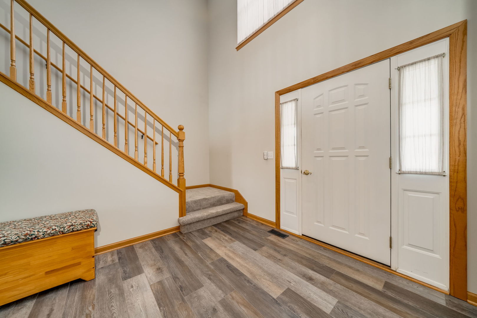 912 N Oak Creek Drive, Genoa, IL