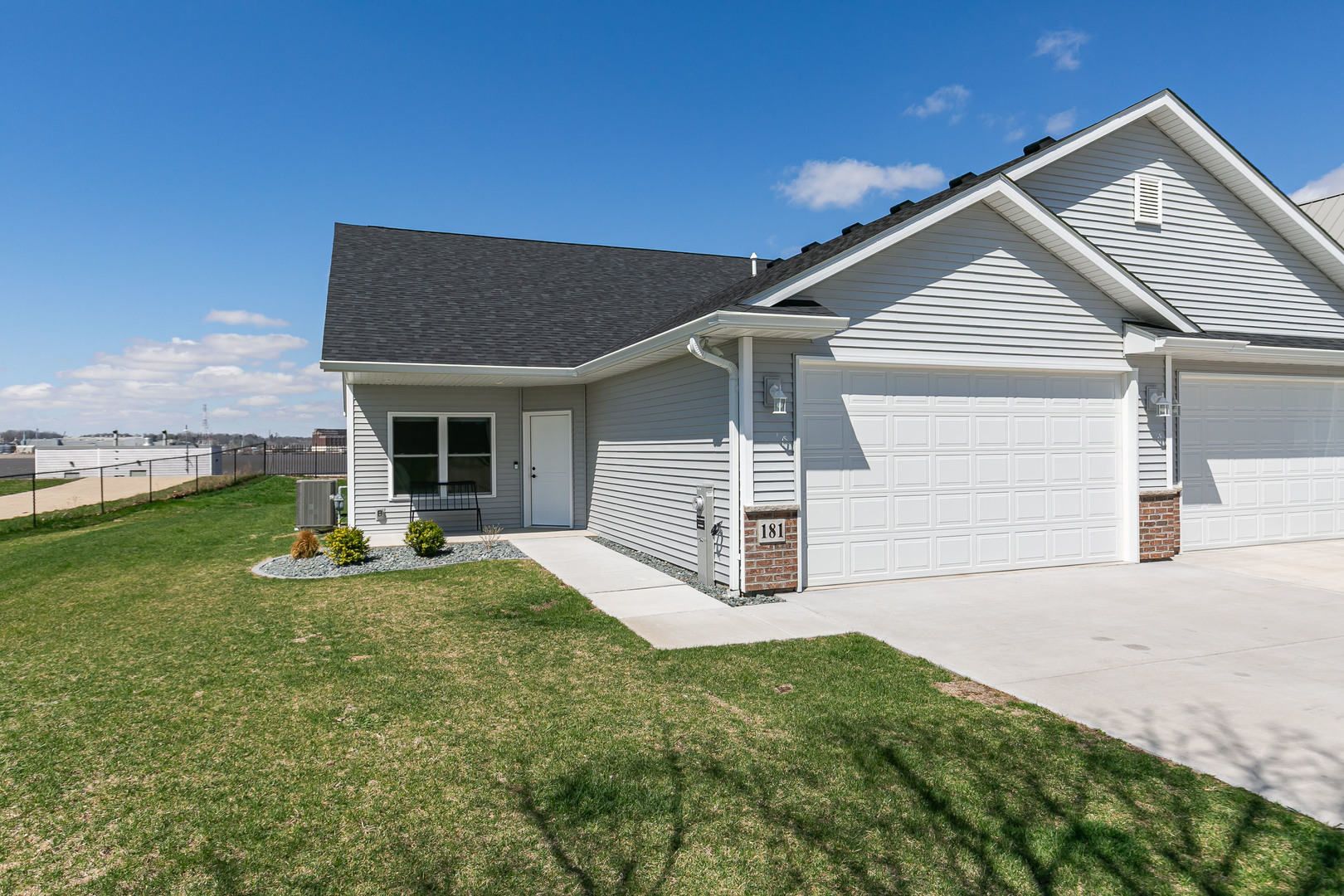 181 Beacon Harbor Parkway, East Moline, IL