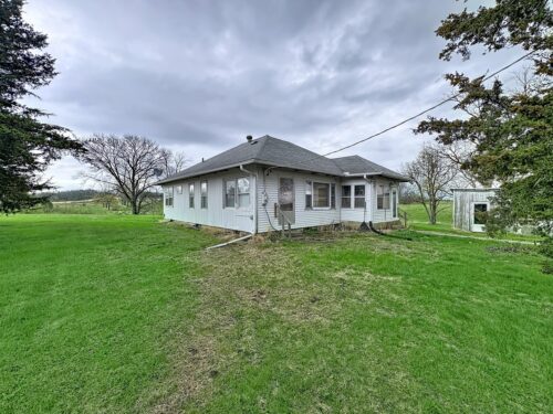 12694 Meredosia Road, Albany, IL