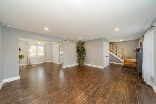 1201 N Scarlet Court, Addison, IL