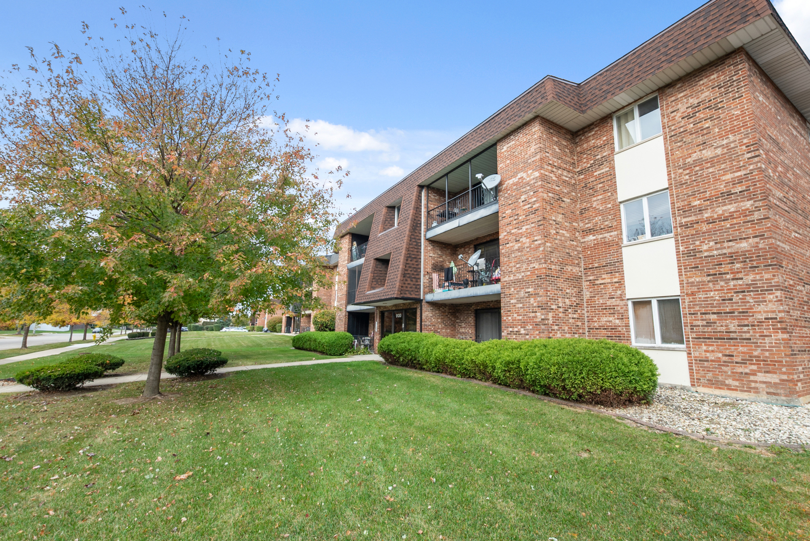 9130 W 140th Street #2NW, Orland Park, IL