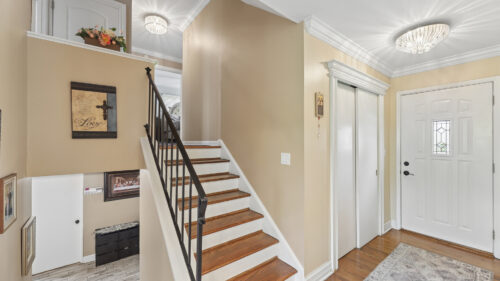 813 Castlewood Lane, Deerfield, IL