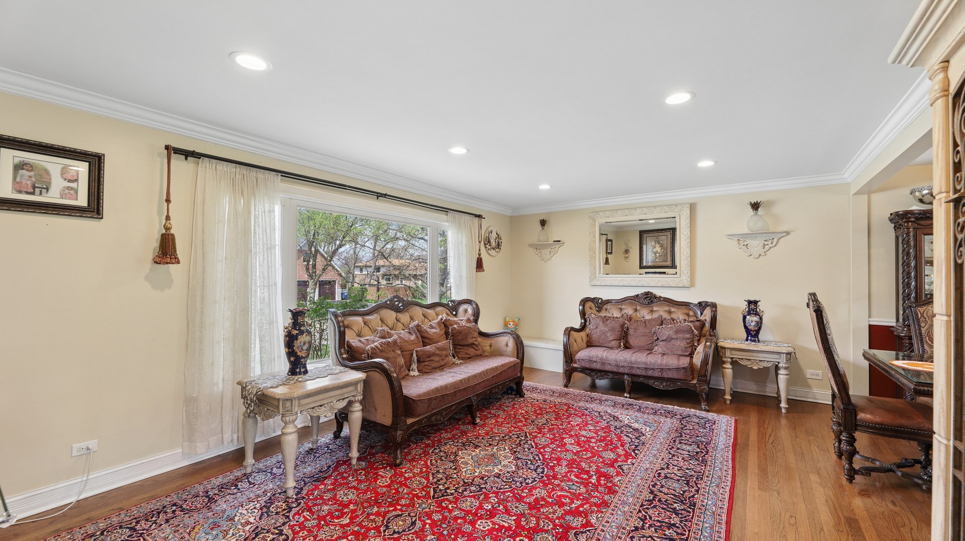 813 Castlewood Lane, Deerfield, IL