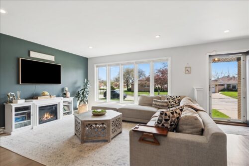 8154 N Root Court, Niles, IL