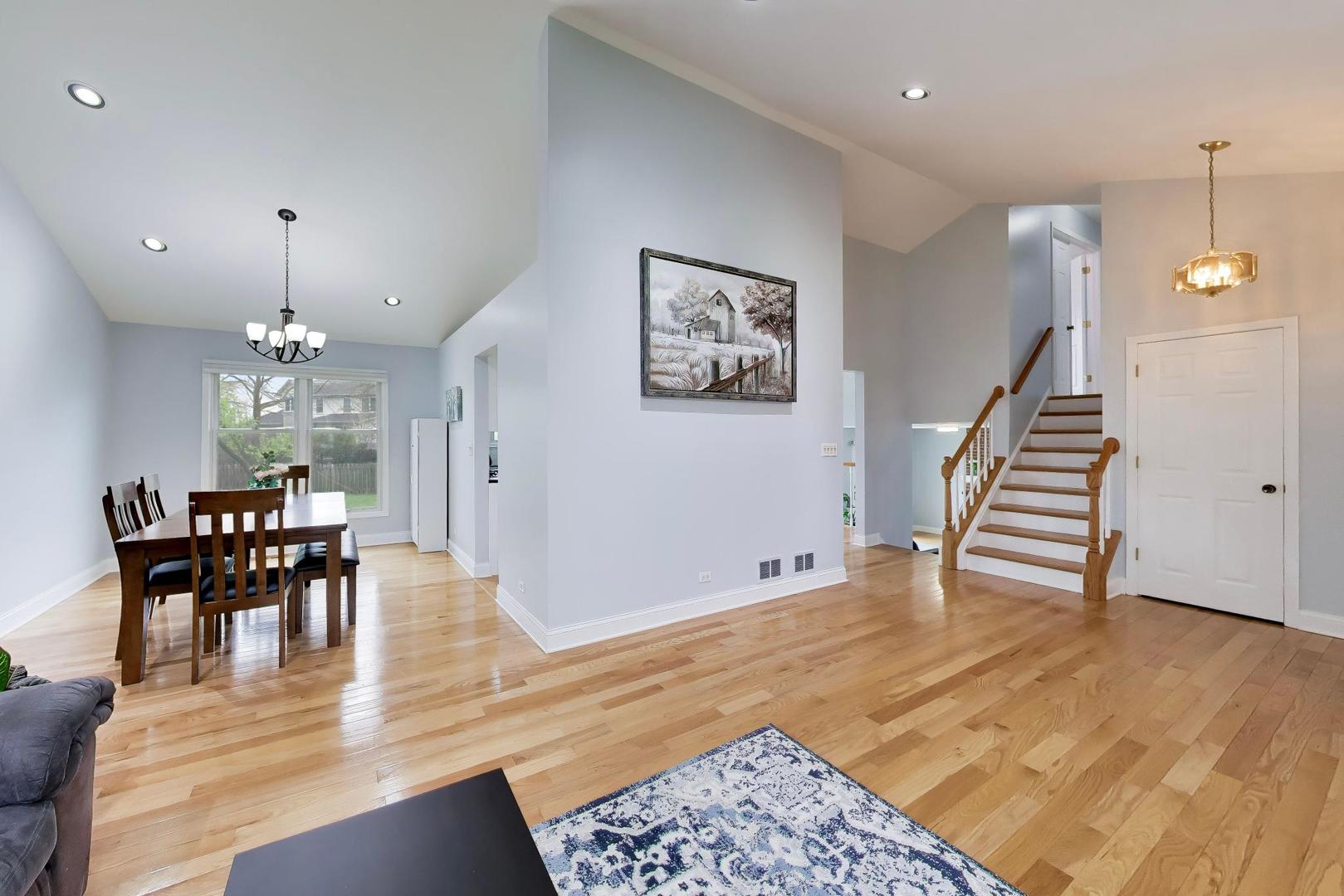 19 Dellmont Court, Buffalo Grove, IL