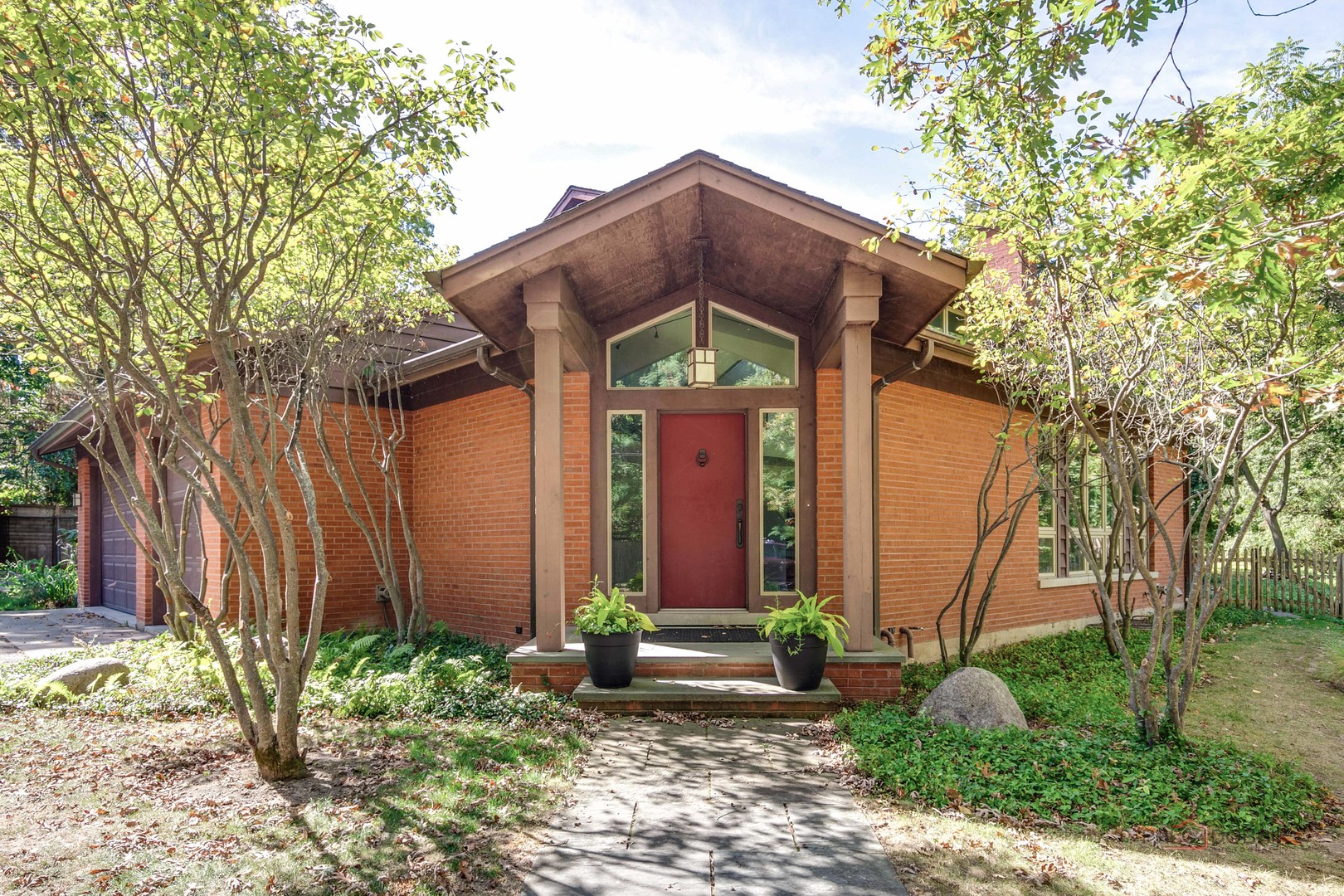 1175 Edgewood Road, Lake Forest, IL