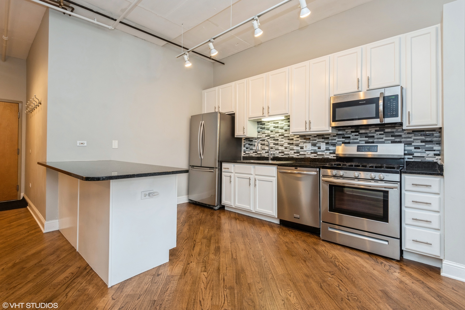 6 S Laflin Street #523, Chicago, IL