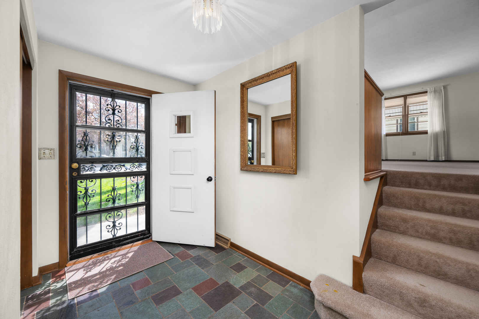 3216 W Dover Court, Davenport, IA