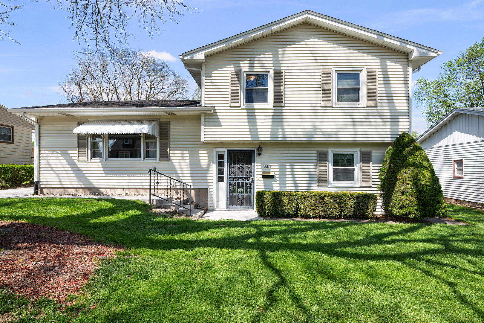 3216 W Dover Court, Davenport, IA