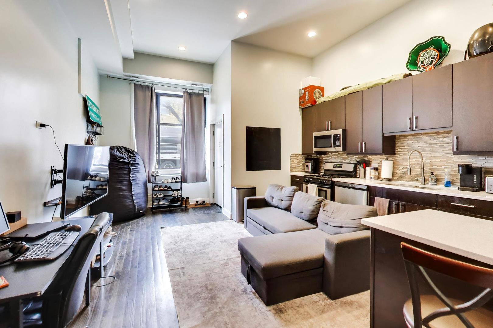 3815 N Kedzie Avenue #1N, Chicago, IL