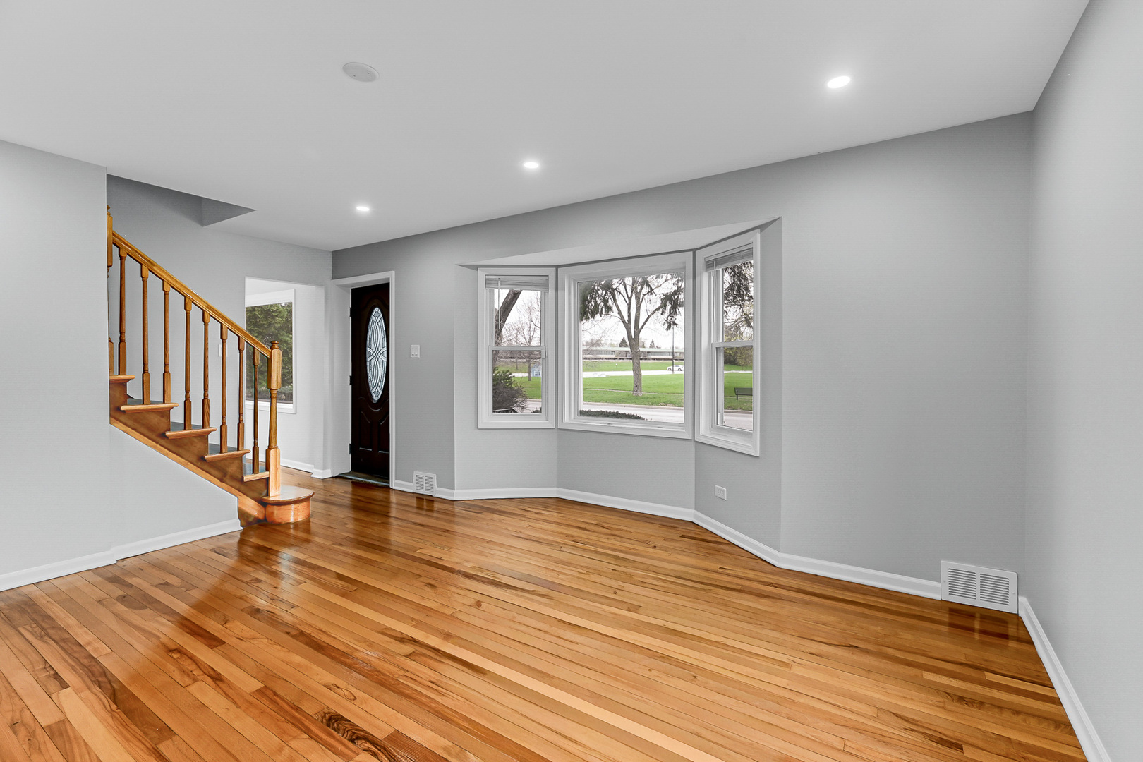 302 W 145th Street, Riverdale, IL