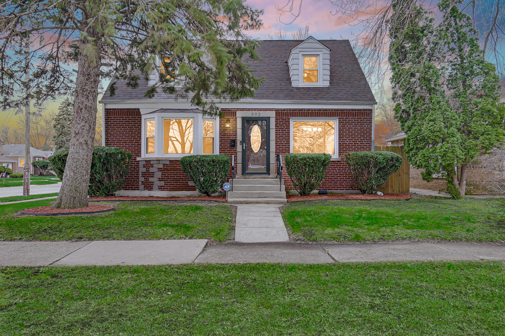 302 W 145th Street, Riverdale, IL