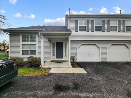 231 IVY Court #231, Streamwood, IL
