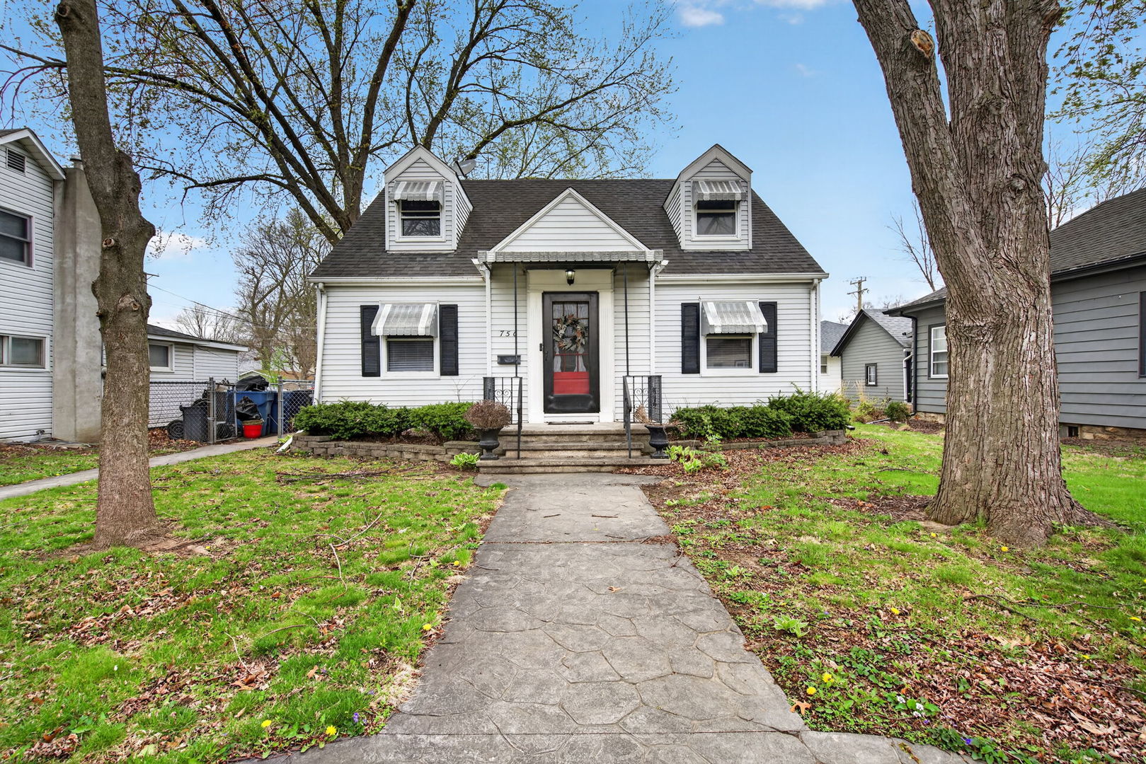 756 Douglas Street, Morris, IL