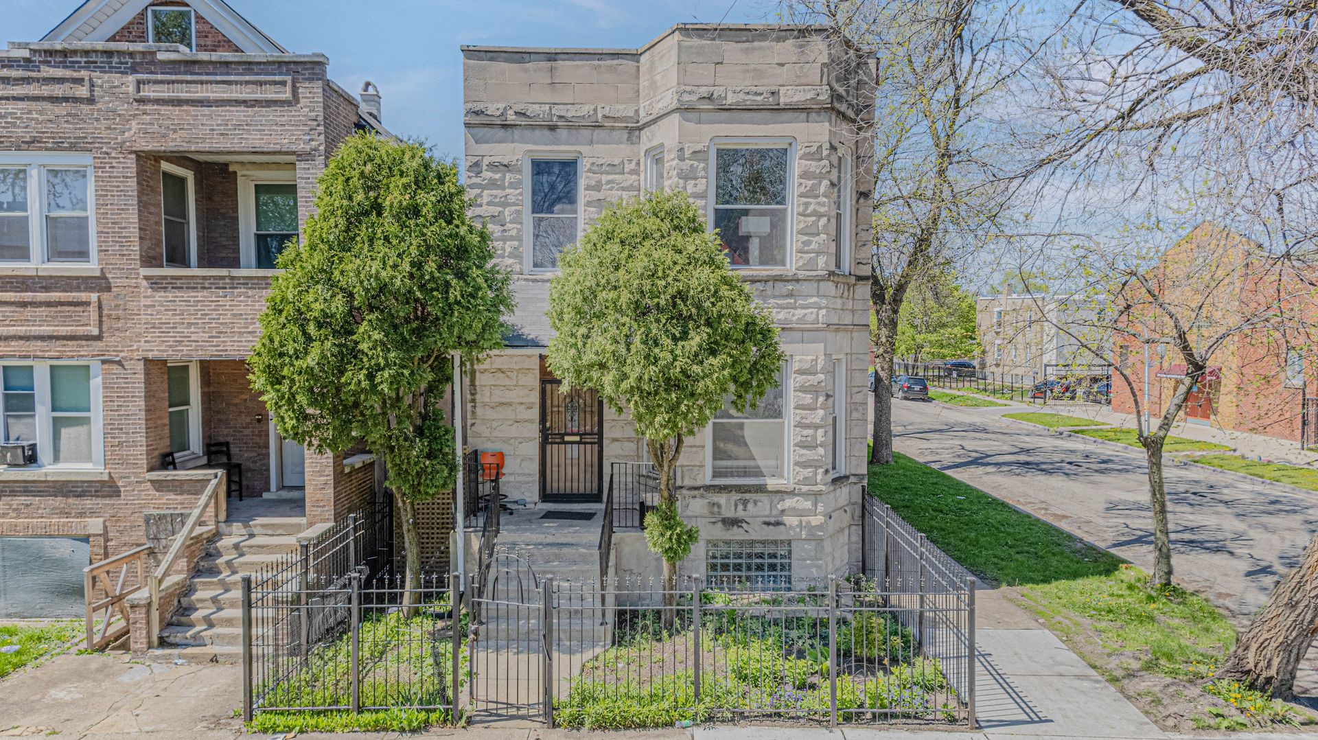 856 N Lawndale Avenue, Chicago, IL