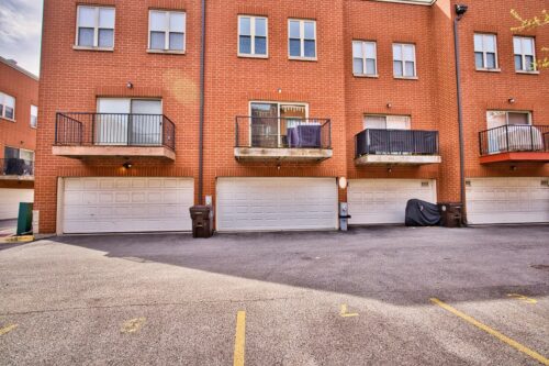 350 E Eastgate Place, Chicago, IL