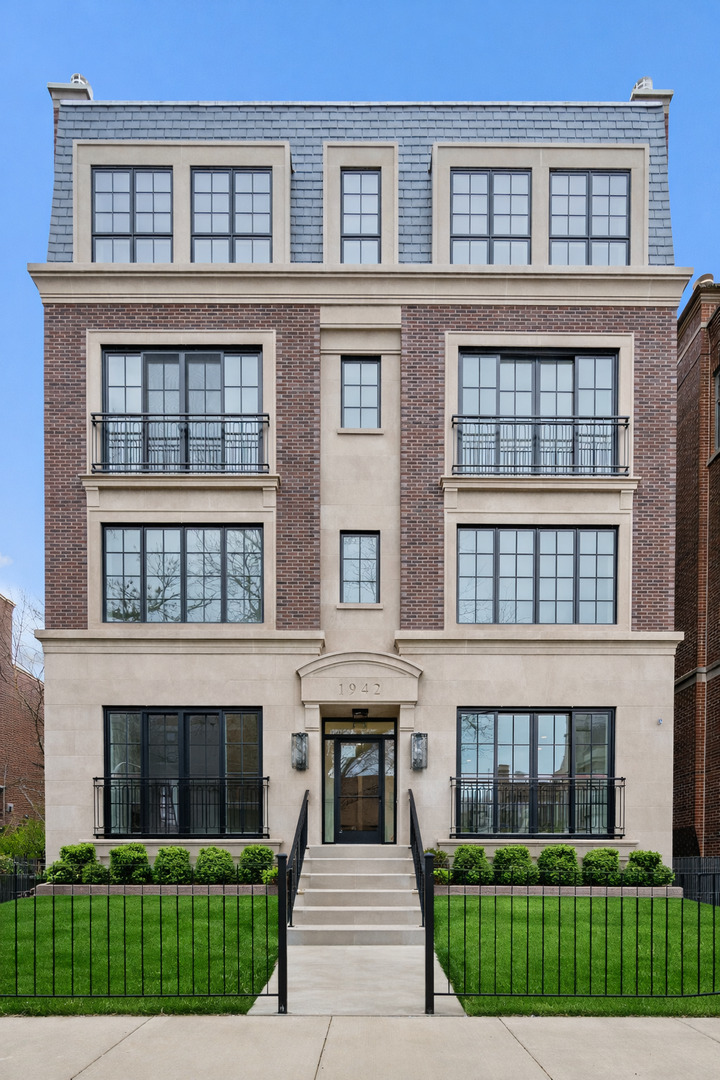 1942 N Orchard Street #1N, Chicago, IL