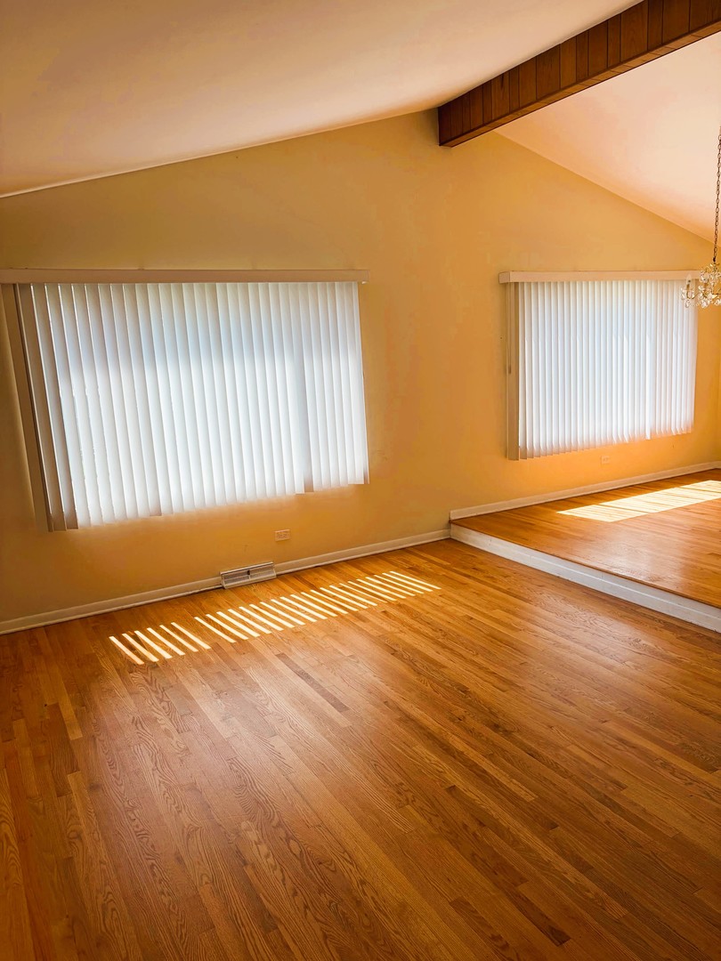 5250 Jarvis Avenue, Skokie, IL