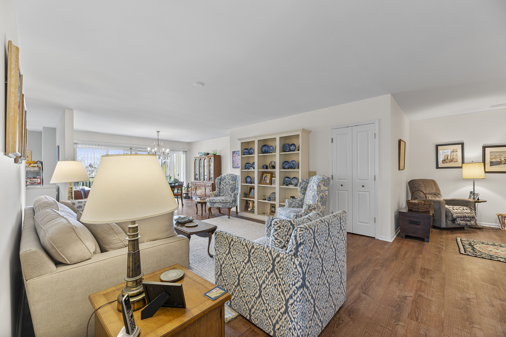 3100 Lexington Lane #201, Glenview, IL