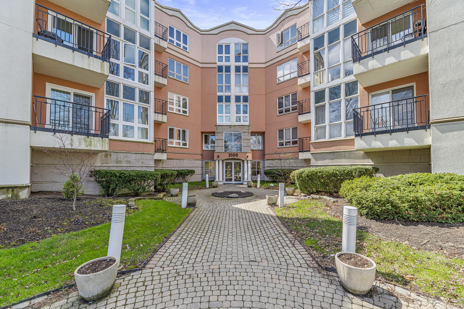 3100 Lexington Lane #201, Glenview, IL