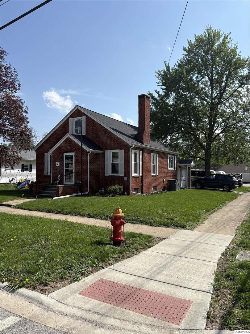 120 W South St., Mt. Sterling, IL