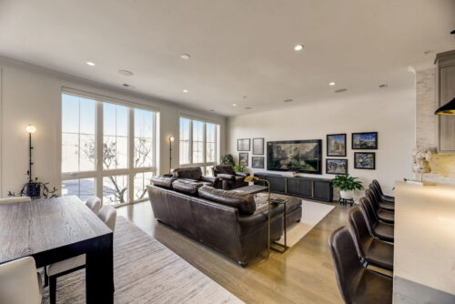 5015 N Clark Street #201, Chicago, IL