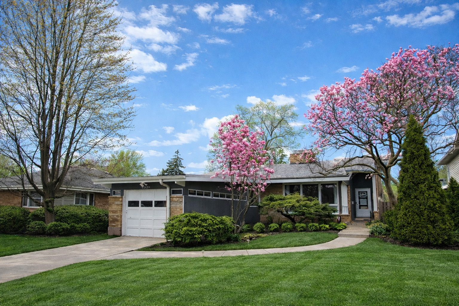 2038 Highland Avenue, Wilmette, IL