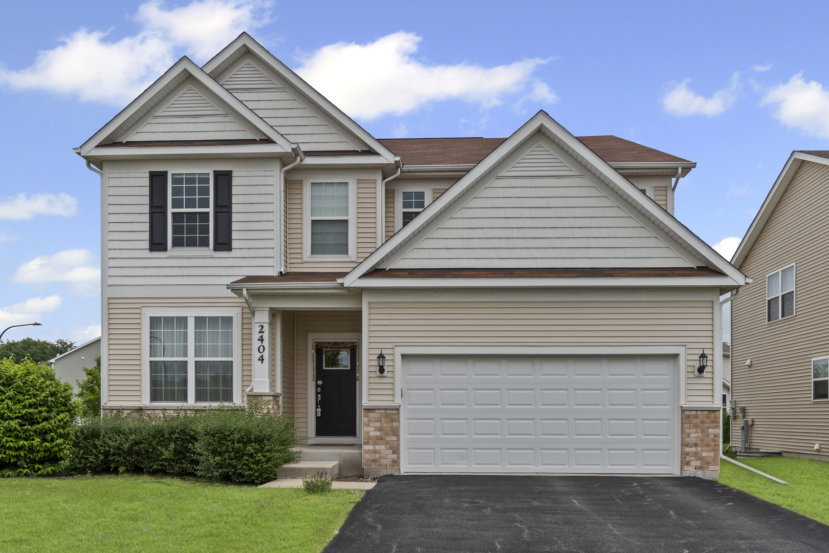 2404 Coastal Sage Court, Naperville, IL
