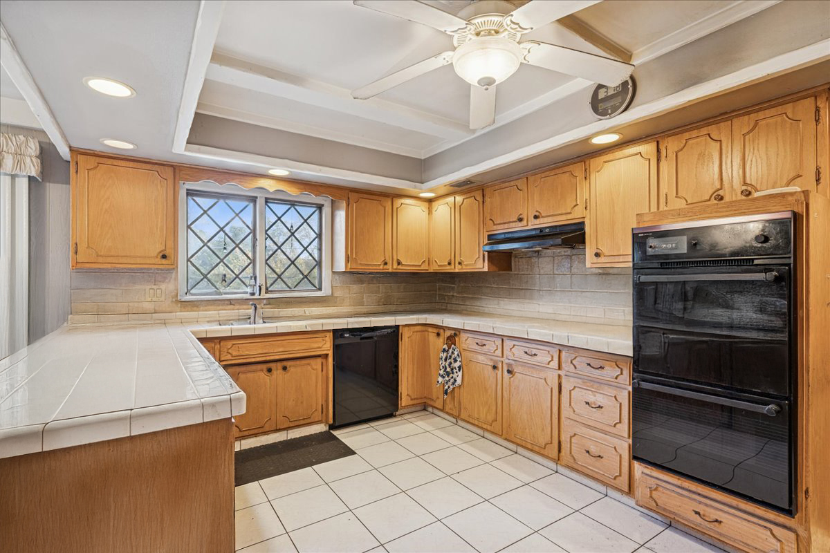 10129 Westmanor Drive, Franklin Park, IL