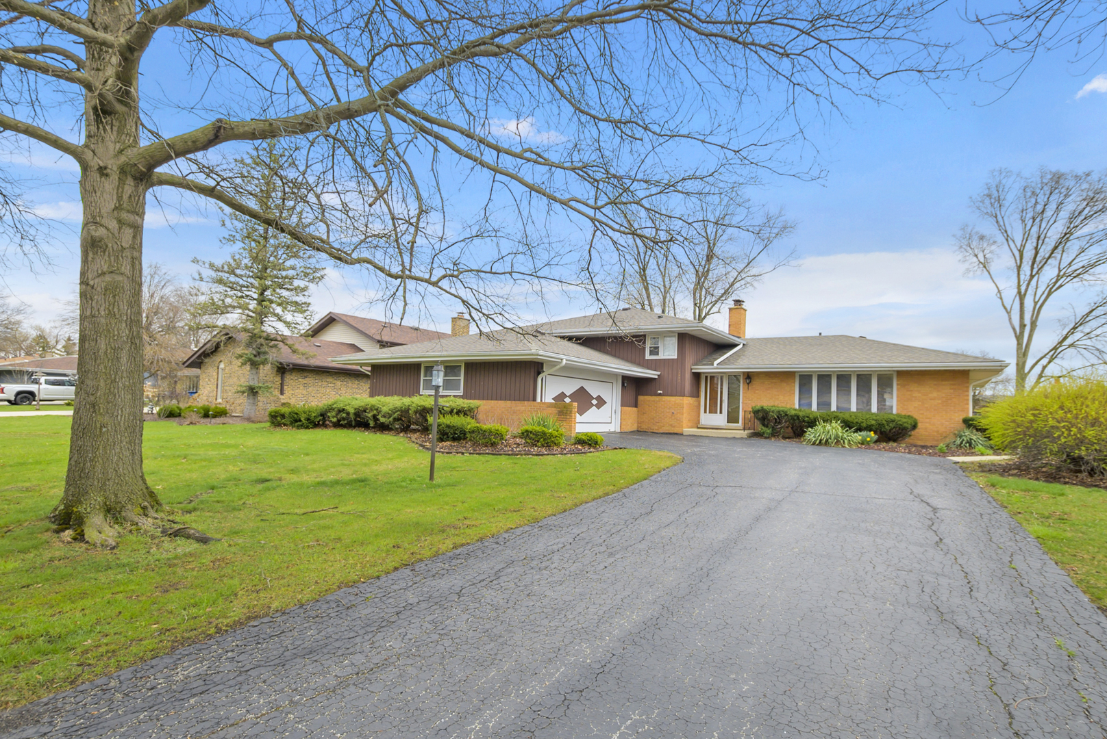 12853 S Cedar Lane, Palos Heights, IL