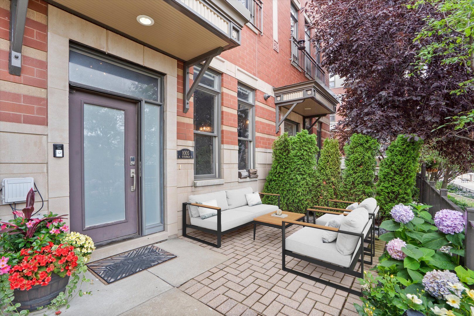 1005 N Riverwalk Street, Chicago, IL