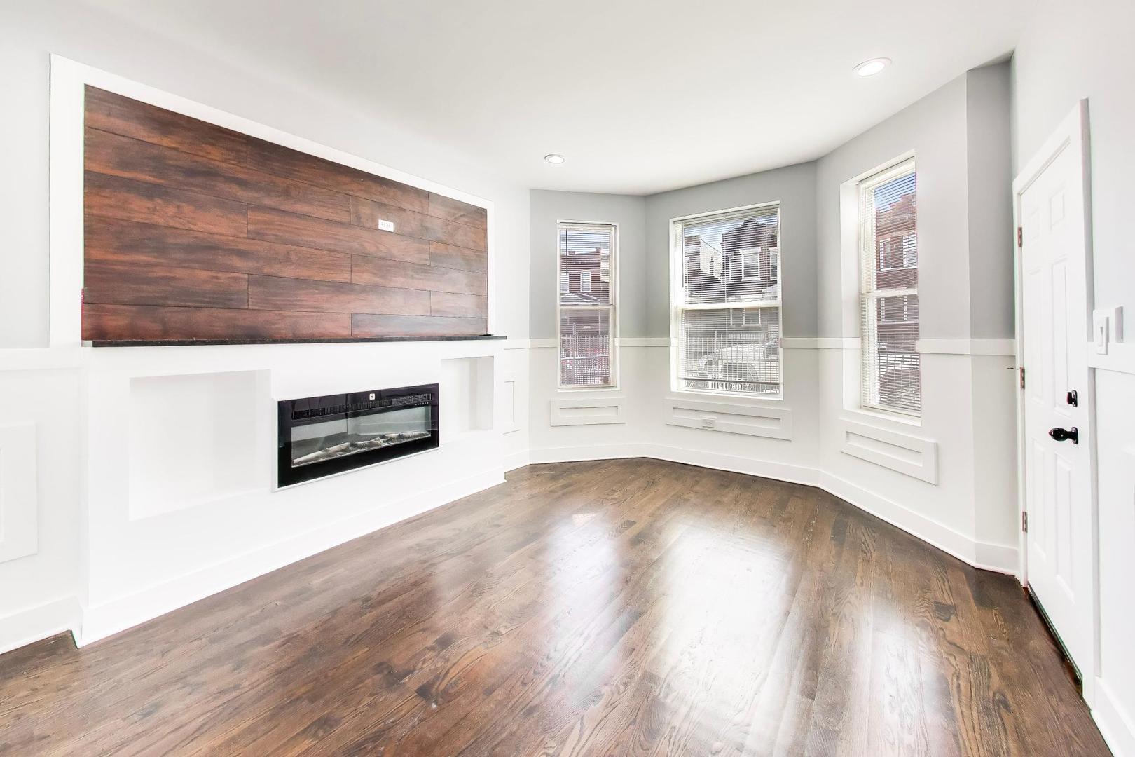 4318 W Cullerton Street, Chicago, IL