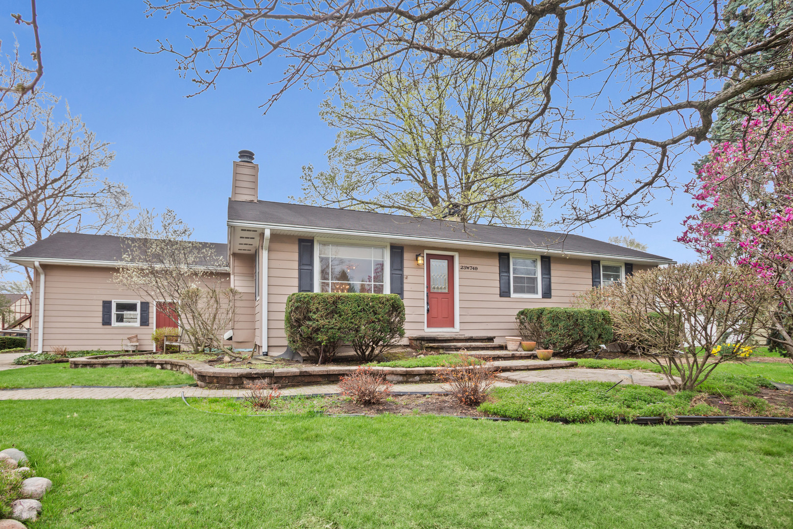 23W749 Bryn Mawr Avenue, Roselle, IL